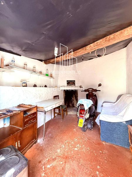 Foto 0d0c45ce-b9ae-4096-8b96-92b85f1d6617. Casa amb calefacció aparcament a Gomecello
