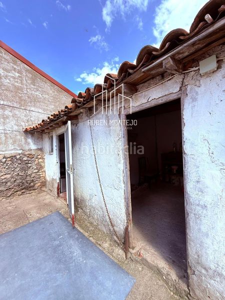 Foto 76a5a1a7-229e-4466-832e-a5b4c7f8a68a. Casa amb calefacció aparcament a Gomecello