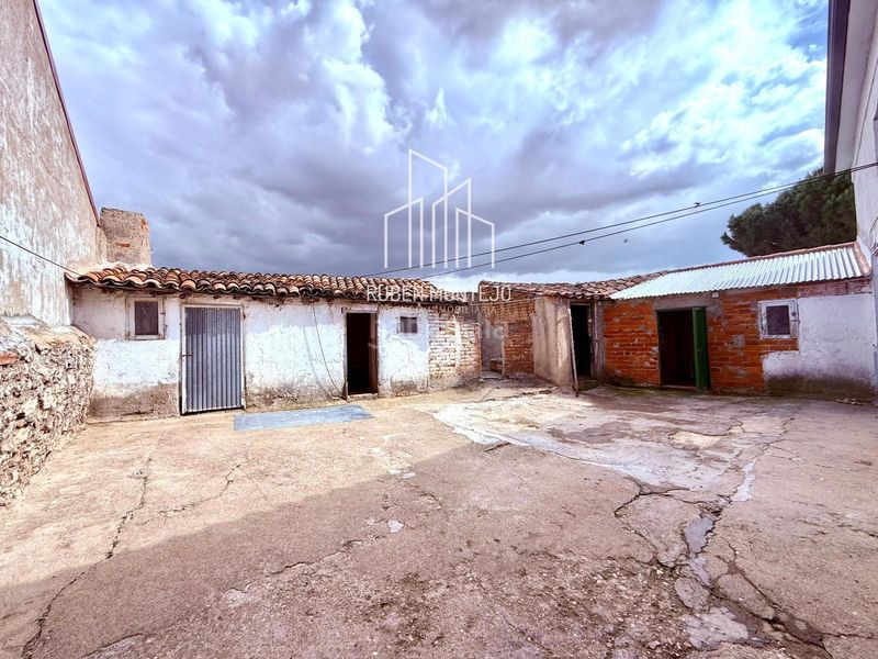 Foto c5df910d-9e23-4839-acec-0e15c03cdbcf. Casa amb calefacció aparcament a Gomecello