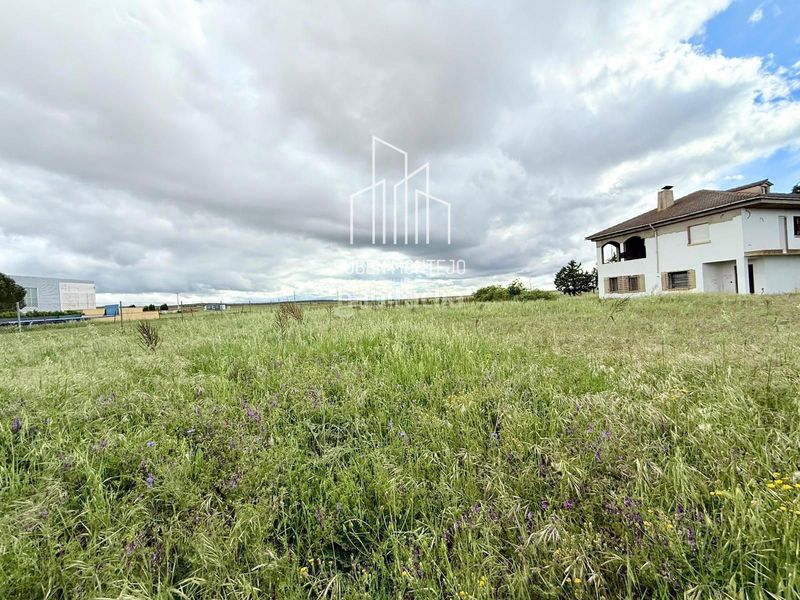 Foto 9f2288dd-e2ff-4988-879f-42103d4d72f2. Finca rústica a Doñinos de Salamanca