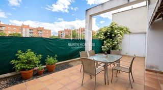 Apartamento  Huertas de la vega. Apartamento con terraza en lasalle
