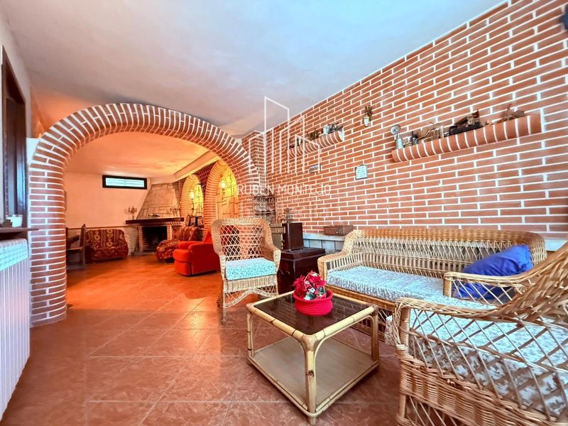 Foto de03cd30-a271-4919-baec-5bc9bc5c771d. Casa adossada amb calefacció aparcament a Cabrerizos