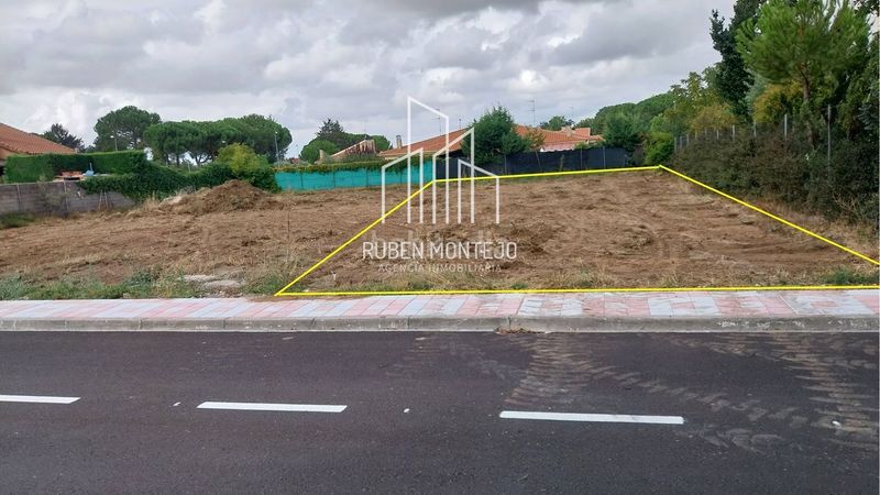 Foto d45df061-a901-4552-a1b6-013de770723e. Residential plot in Villamayor
