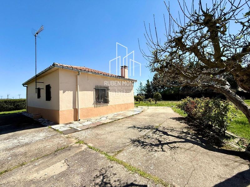 Foto eebd276d-270d-4ae3-839c-cd360eb2a719. Finca rústica a San Cristóbal de la Cuesta