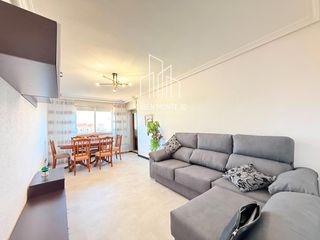 Location Appartement  Greco. Reformada en alquiler para estudiantes