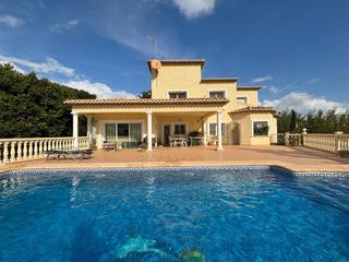 Chalet en Gargasindi - Garduix - Colina del Sol. Chalet mediterráneo en calpe con vistas al peñón de ifach y al m