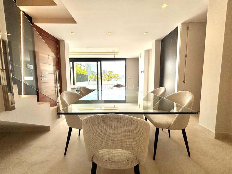 Foto 68743b30-db7e-4912-a763-bf42e571f06f. Maison avec chauffage parking piscine dans Playa Poniente Benidorm