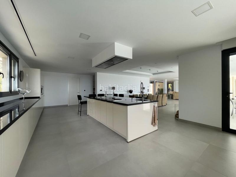 Foto 1a17f6b5-e8c7-4e14-a2df-102f113e7379. Chalet mit heizung parking pool in Altea la vella Altea