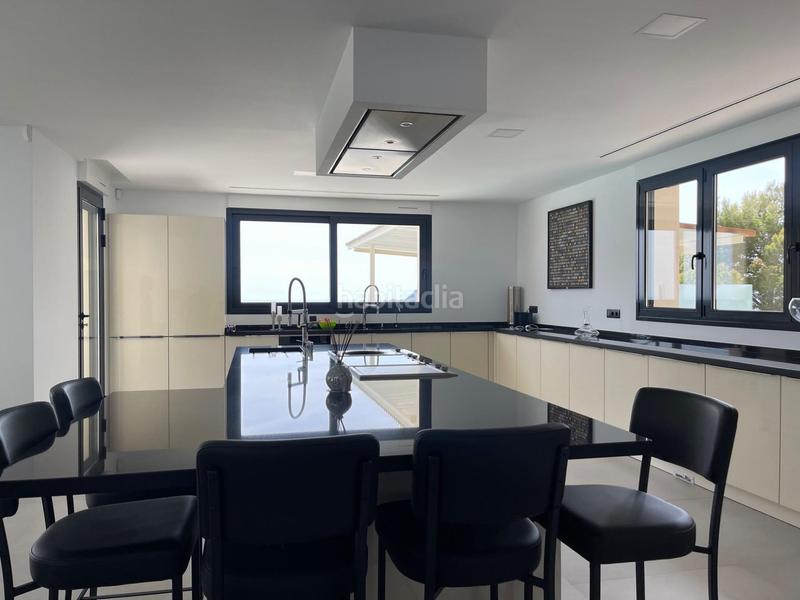 Foto 7f16d255-4de8-4de0-9073-48b9ee6421c6. Chalet mit heizung parking pool in Altea la vella Altea