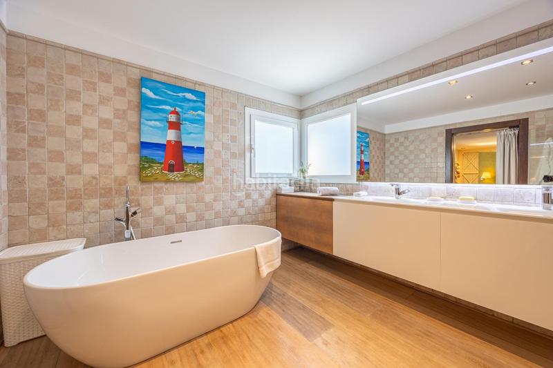 Foto 0c36f670-c2be-4cd6-b0df-1f80fbb496dd. Chalet  de lujo en la exclusiva urbanización coblanca en Benidorm