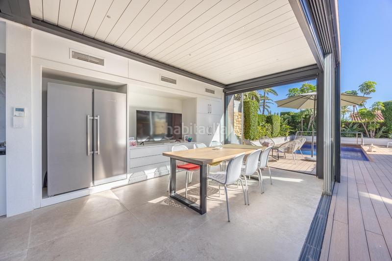 Foto 25b43729-34d6-4621-8d13-f9d6bec5888f. Chalet  de lujo en la exclusiva urbanización coblanca en Benidorm