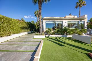 Xalet  Coblanca. Chalet de lujo en la exclusiva urbanización coblanca