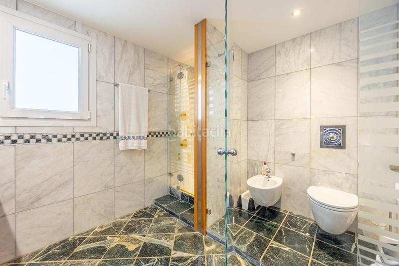 Foto 8cb8bf28-936b-4720-b438-98b48e15191b. Chalet  de lujo en la exclusiva urbanización coblanca en Benidorm