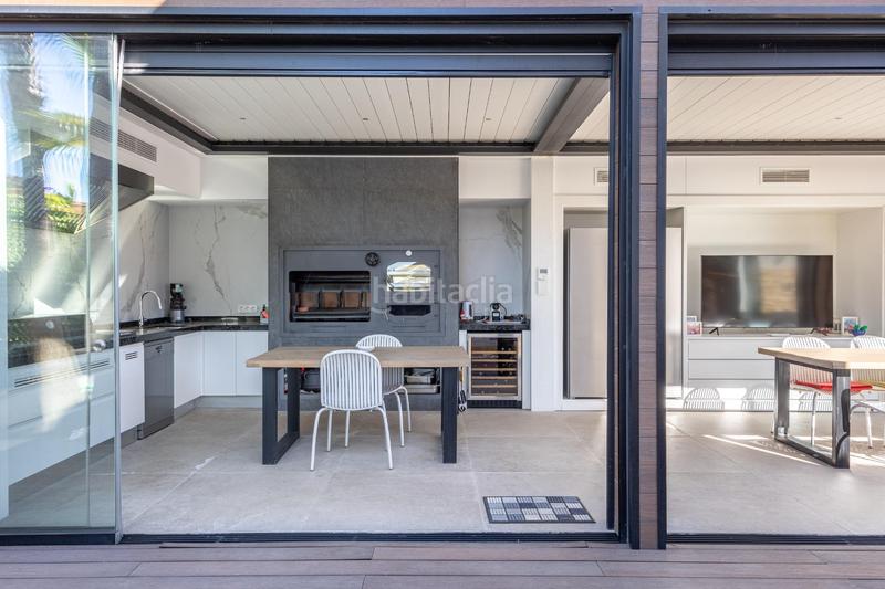 Foto aea5057e-dac3-4877-a1e5-ed960fb34472. Chalet  de lujo en la exclusiva urbanización coblanca en Benidorm