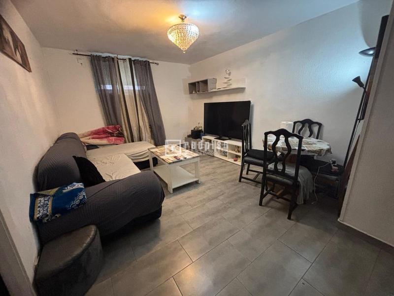 Foto 0d7cdcf4-4f2e-4342-92eb-55e47a33e6e9. Piso oportunidad en el corazón en Centro Móstoles