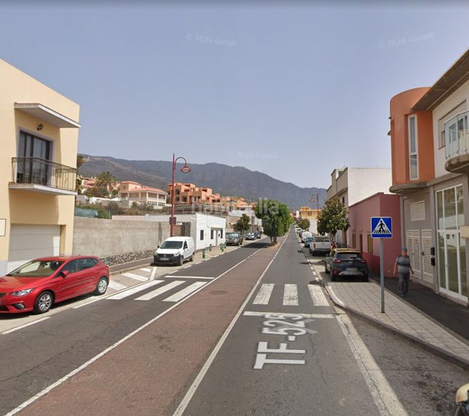 Foto f29e4063-faac-4833-b81f-7273d11d2529. Pis a calle de arafo 28 a Centro Güímar