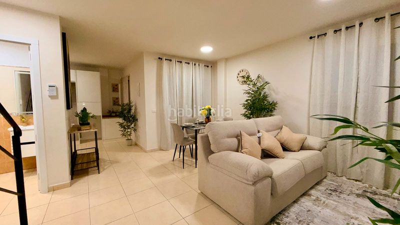 Foto 94baacb4-fee6-4d4e-a9cd-f880b9520437. Casa aparellada amb piscina a Palm - Mar Arona