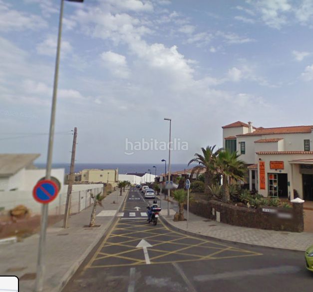 Foto c1325897-bc4a-48f7-a980-00545ed1f20b. Casa adossada a calle los prismas 13a a Arico