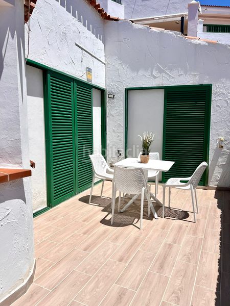 Foto d8c44066-5b99-4d3d-b54c-be9a92a875b2. Casa adossada a calle los prismas 13a a Arico