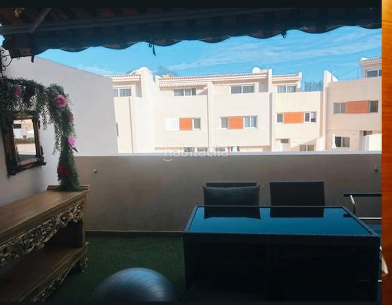 Foto 29786c24-0c4c-439f-9a7d-8c26b95583b6. Casa adossada amb aparcament piscina a Los Cristianos Arona