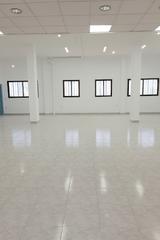 Location Local commercial à Avenida el paso 45. Alquiler  local av el paso los majuelos