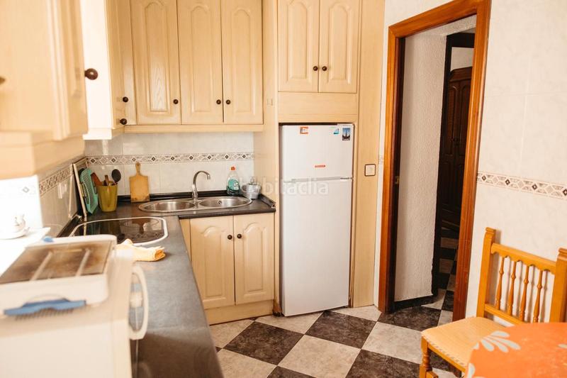 Foto dc2ccd9c-aa98-49a6-a50f-c478de95a689. Piso venta piso en calle poeta paco aquino en Oliveros - Altamira Almería