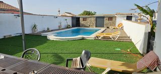 Xalet en Los Franceses - La Vega. Chalet y nave celebraciones.