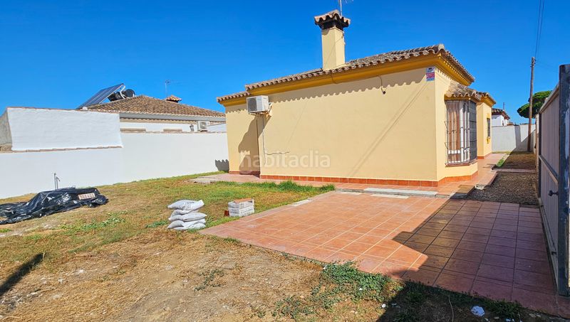 Foto 51bf7474-636d-4ba0-8d91-bd42d1e300c3. Xalet amb xemeneia calefacció aparcament a Pelagatos - Pago del Humo Chiclana de la Frontera