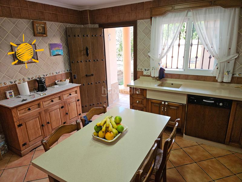 Foto 79bf3119-2c84-402e-ad06-d600e538a57a. Chalet  urbano en Los Gallos Chiclana de la Frontera