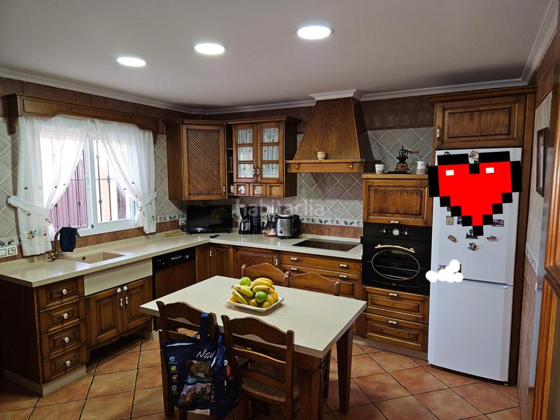 Foto a98381cc-8a5e-4f2e-a317-c26cdca8fd47. Chalet  urbano en Los Gallos Chiclana de la Frontera