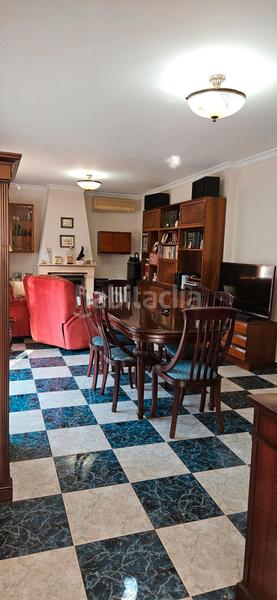 Foto 43cebdc2-0941-4a4e-933d-f3ade0f95916. Chalet avec cheminée chauffage parking dans Los Gallos Chiclana de la Frontera