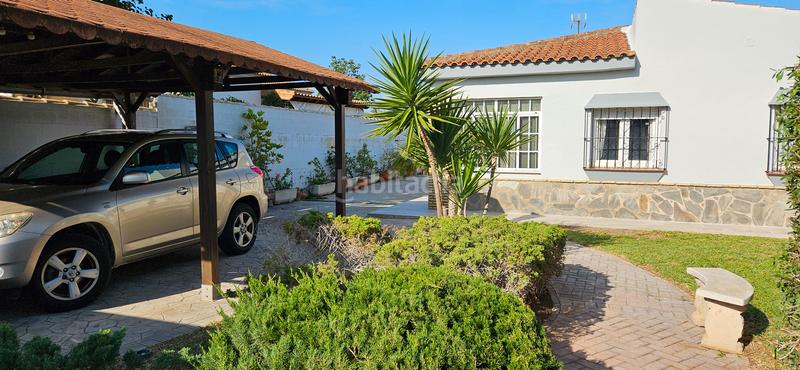 Foto e03813e9-54a1-4938-9d09-228bbe05b46a. Chalet avec cheminée chauffage parking dans Los Gallos Chiclana de la Frontera