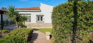 Chalet in Los Gallos. Chalet urbano segregado.