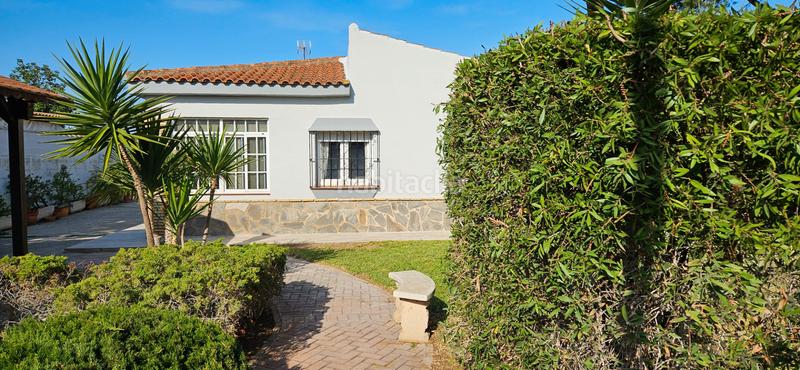 Foto fbe66446-eaaa-421f-bc1f-3372206602c0. Chalet avec cheminée chauffage parking dans Los Gallos Chiclana de la Frontera