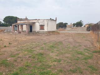 Fondo rustico in Las Lagunas - Campano. Parcela con casa.