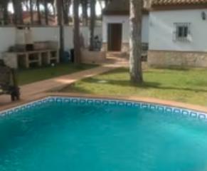 Chalet en Los Gallos. Chalet urbano a 2km de la playa.