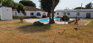 Chalet en Los Franceses - La Vega. Amplio chalet.