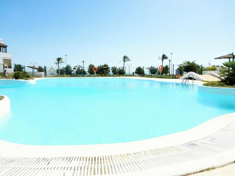 Foto 961d1c61-0914-45c7-acaf-82984f508d5a. Chalet avec chauffage parking piscine dans La Barrosa Chiclana de la Frontera