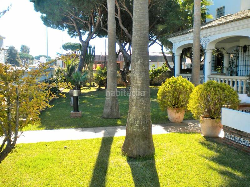 Foto b71ec656-8f22-4b71-af56-12059857f2c8. Chalet avec chauffage parking piscine dans La Barrosa Chiclana de la Frontera