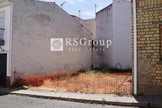 Terreny residencial  Cordoba. Parcela con 111 m2 urbanizada ubicada calle córdoba núm.. 19 en