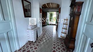 Casa  Malaga. Se vende encantadora casa con patio en el corazón de la sierra d