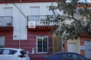 Casa  Clara campoamor. Encantadora casa de dos plantas en cala, sierra de huelva  78.00