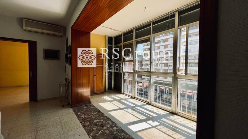 Foto 573ba93e-de6b-486b-93d3-9b8b2c43f6e6. Piso magnífico piso en venta en la república de argentina, ! en Sevilla
