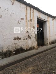 Haus  Cervantes. Calañas huelva solar urbano 180 m  10 m de fachada   gran oportu