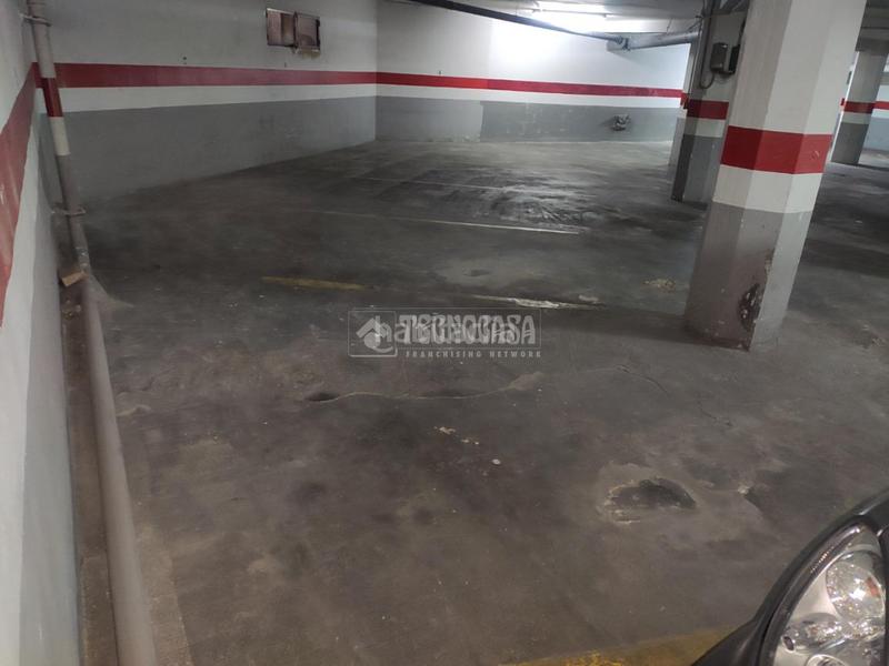 Foto 07392d08-24b9-4936-bbb6-206ad669c96d. Parking coche boxplaza de garaje en venta en Barrio de Benimaclet Valencia