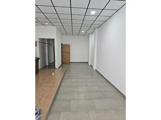 Rent Business premise  Calle carme. Local comercial en alquiler