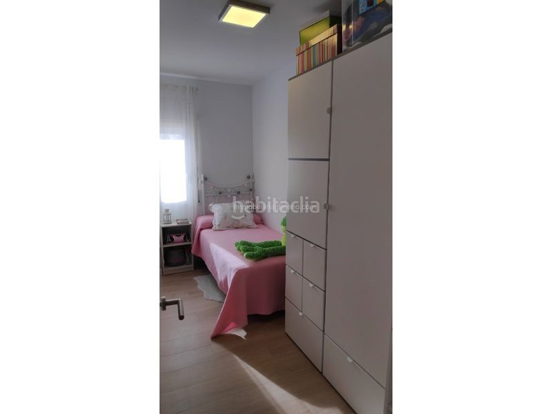 Foto 05f6e16d-f1ee-4413-bb95-ba81b2692608. Casa adossada amb aparcament piscina a Mas Romeu Lloret de Mar
