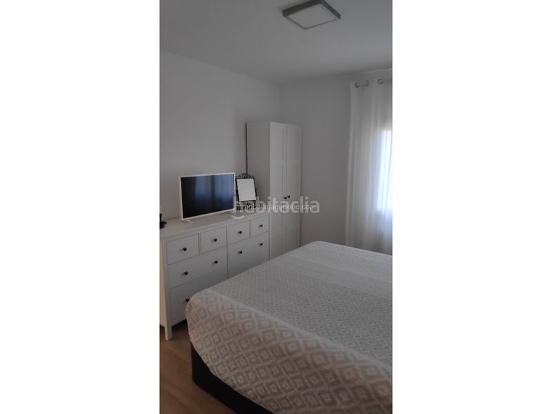 Foto 1d371f0d-5562-4b74-aea7-7b3edebced94. Casa adossada amb aparcament piscina a Mas Romeu Lloret de Mar