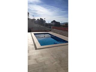 Casa adossada a Mas Romeu. Casa adosada renovada a un paso del pueblo