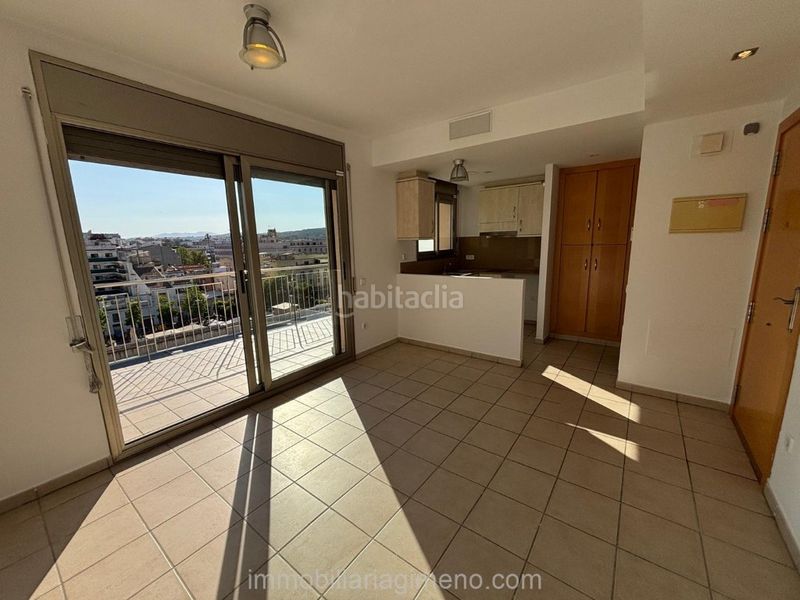 Foto 1dc2d00e-2e09-40c1-982d-78713f088177. Monolocale in calle senia del rabic 18 in Centre Lloret de Mar